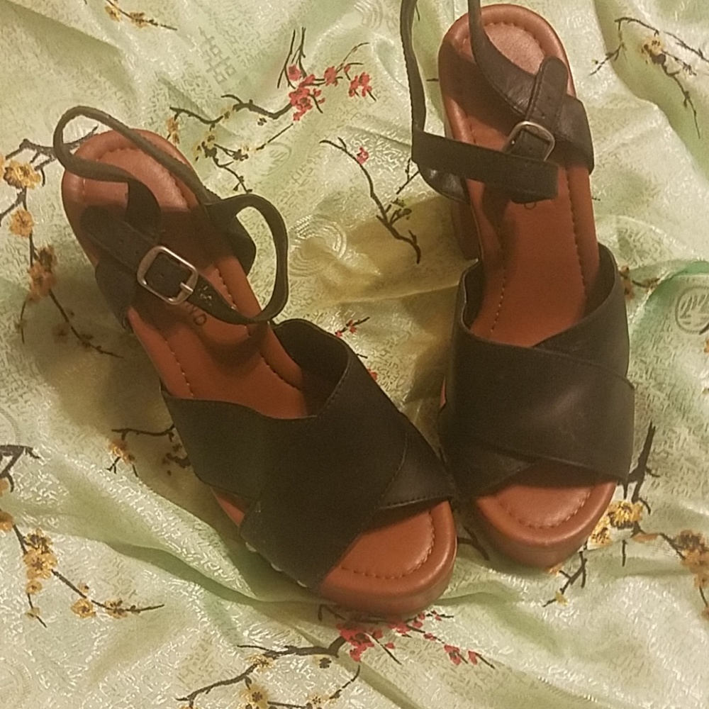 Vintage 9M Lucky Brand Womens Platforms